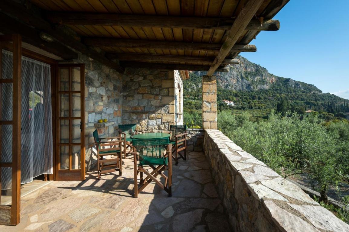 Porto Kalamitsi Stone-Built Bungalows Kardamyli Exterior photo