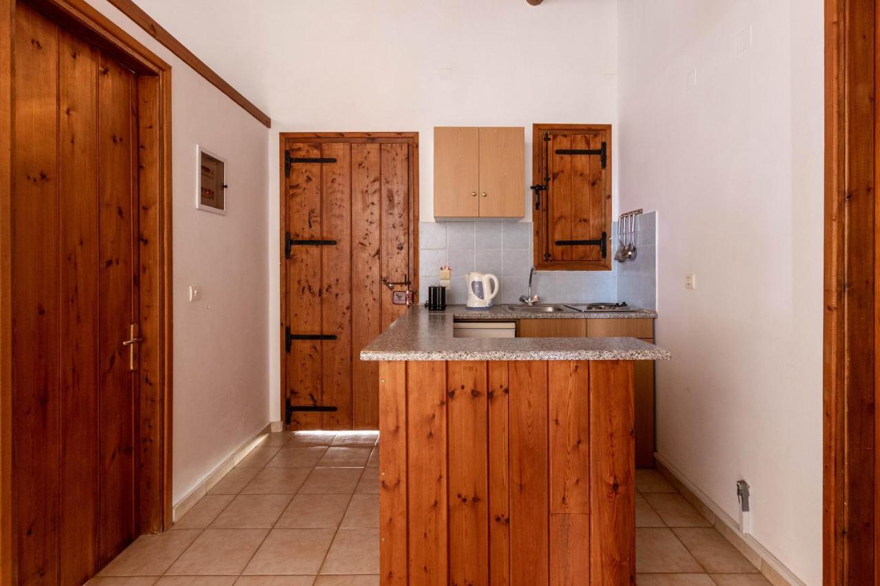 Porto Kalamitsi Stone-Built Bungalows Kardamyli Exterior photo